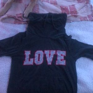 derek heart love hoodie